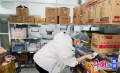 <b>织“健康饮食小讲堂”</b>